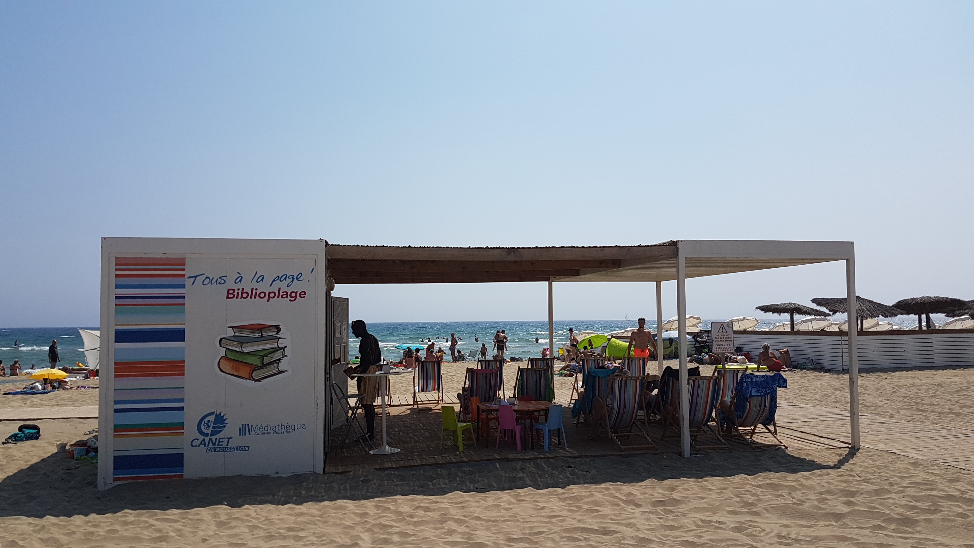 Lectures, jeux et tablettes à la biblioplage