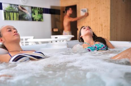 jaccuzi sauna