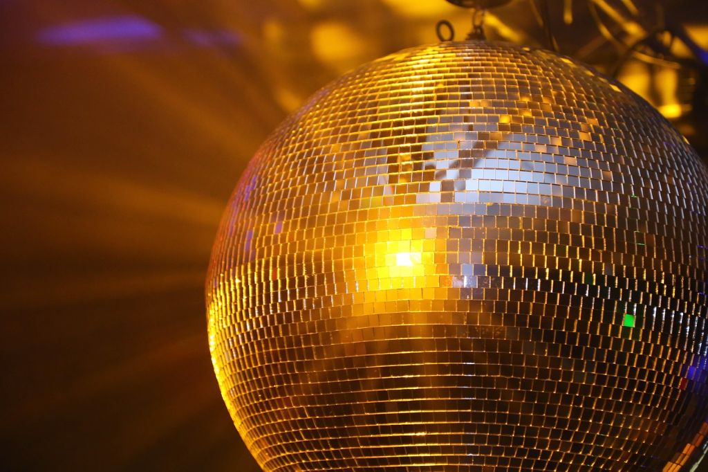 Fête de la saint etienne bal disco fluo mousse