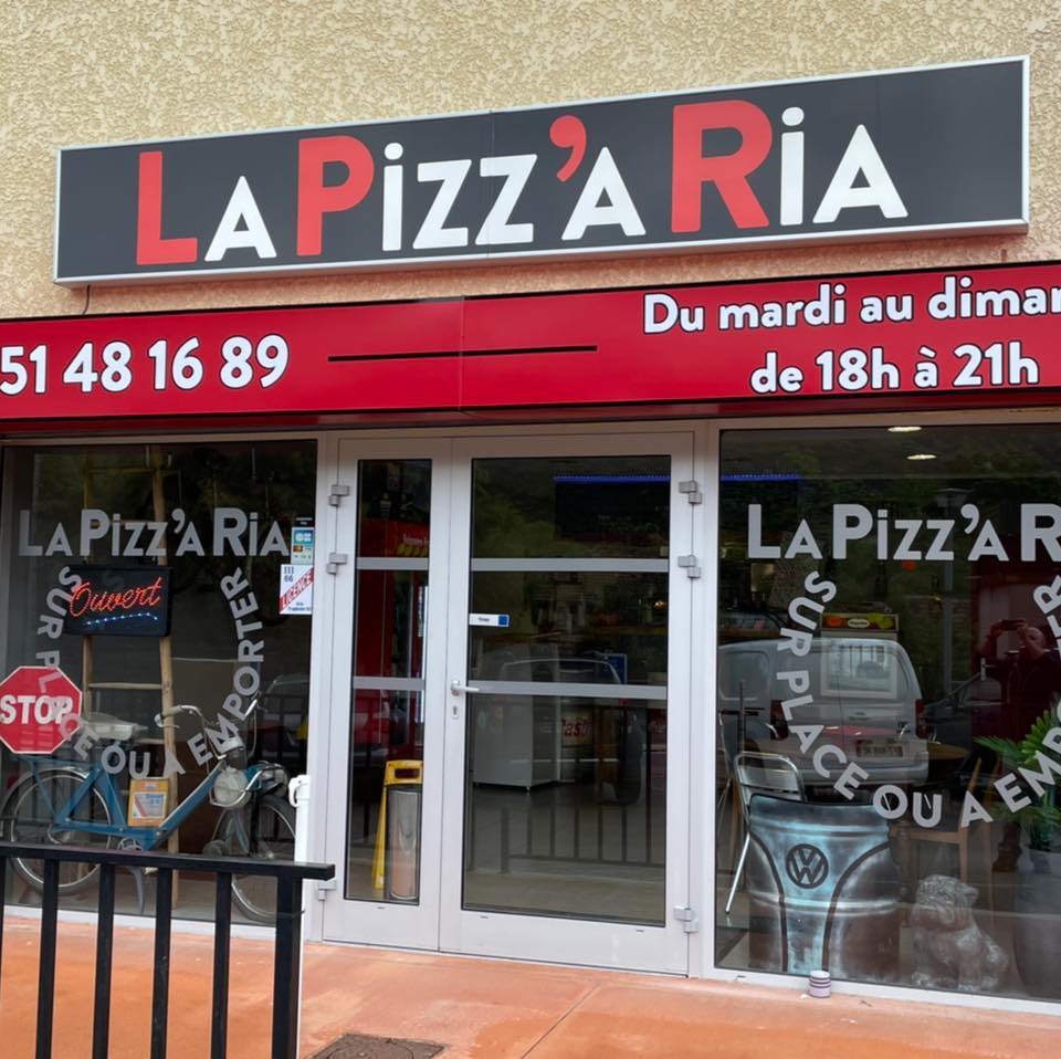 Pizza ria deals