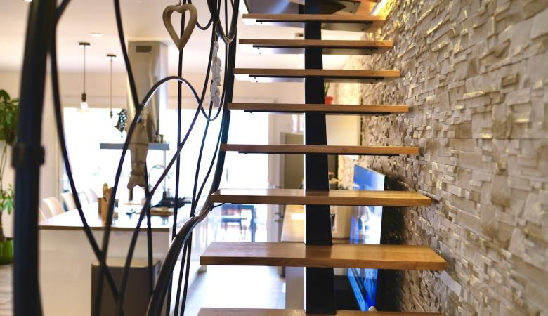 19 Cage d'escalier montee
