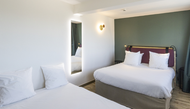 Rivesaltes_hotel Campanile_chambre lit double et appoint