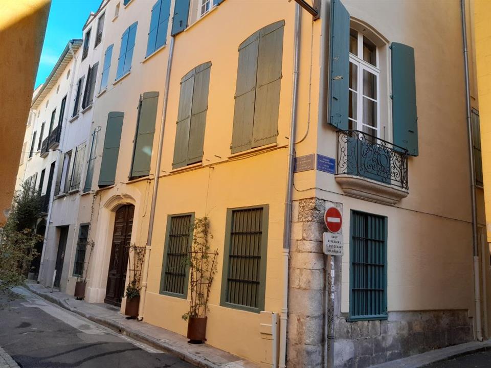 Les hôtels particuliers dans trois quartiers
