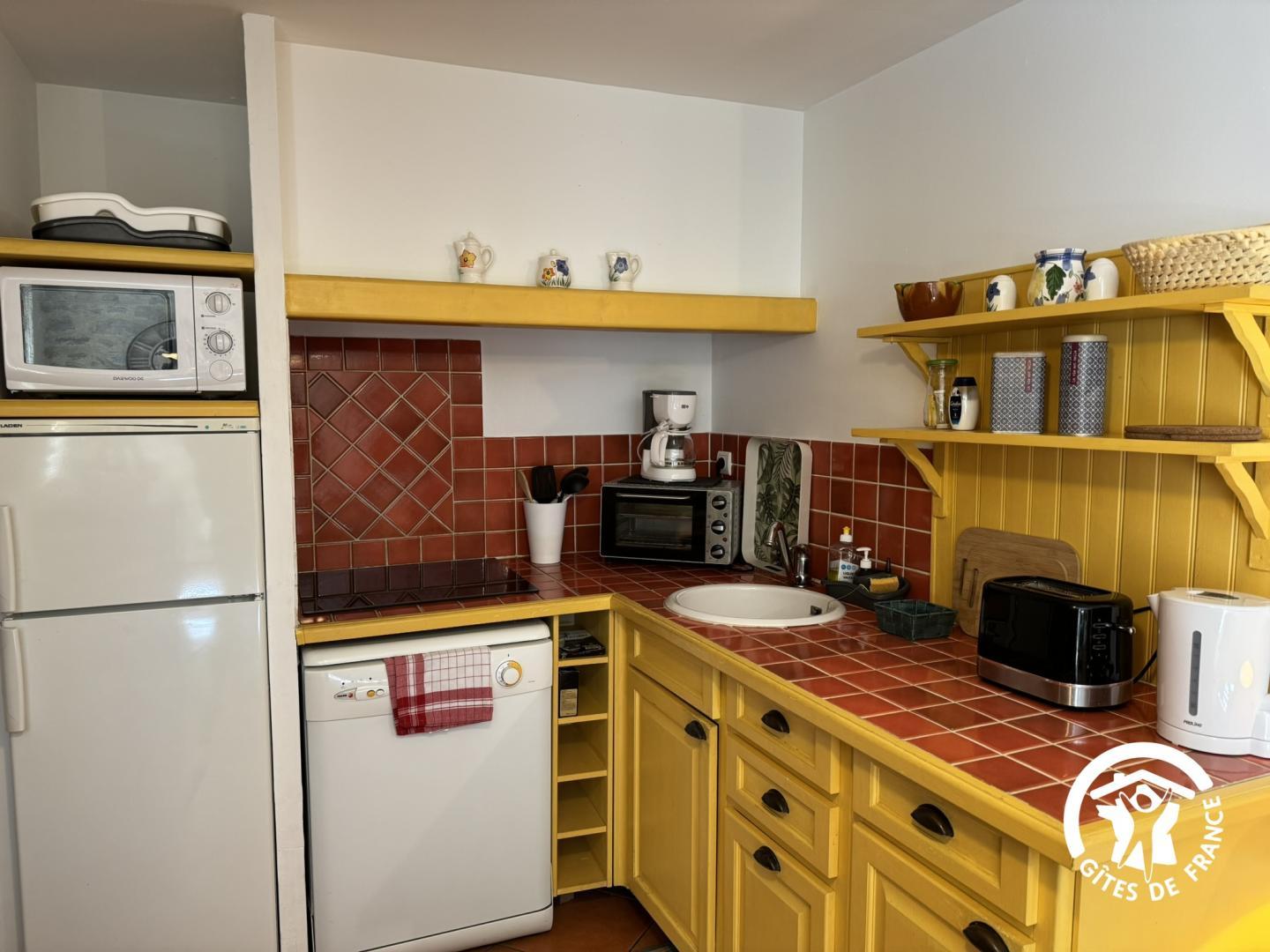 Les Angles - Village station