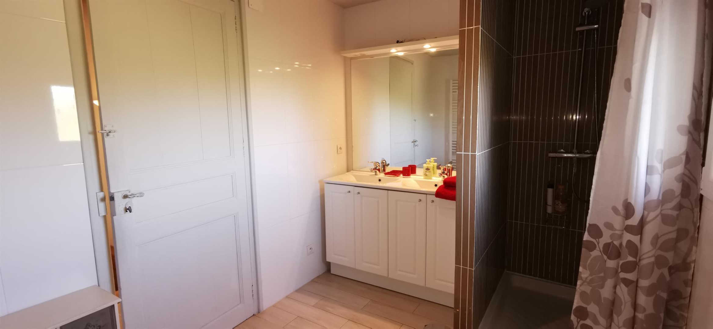 66G101524 32dfad32df514dda9d3d5704fb3b4027