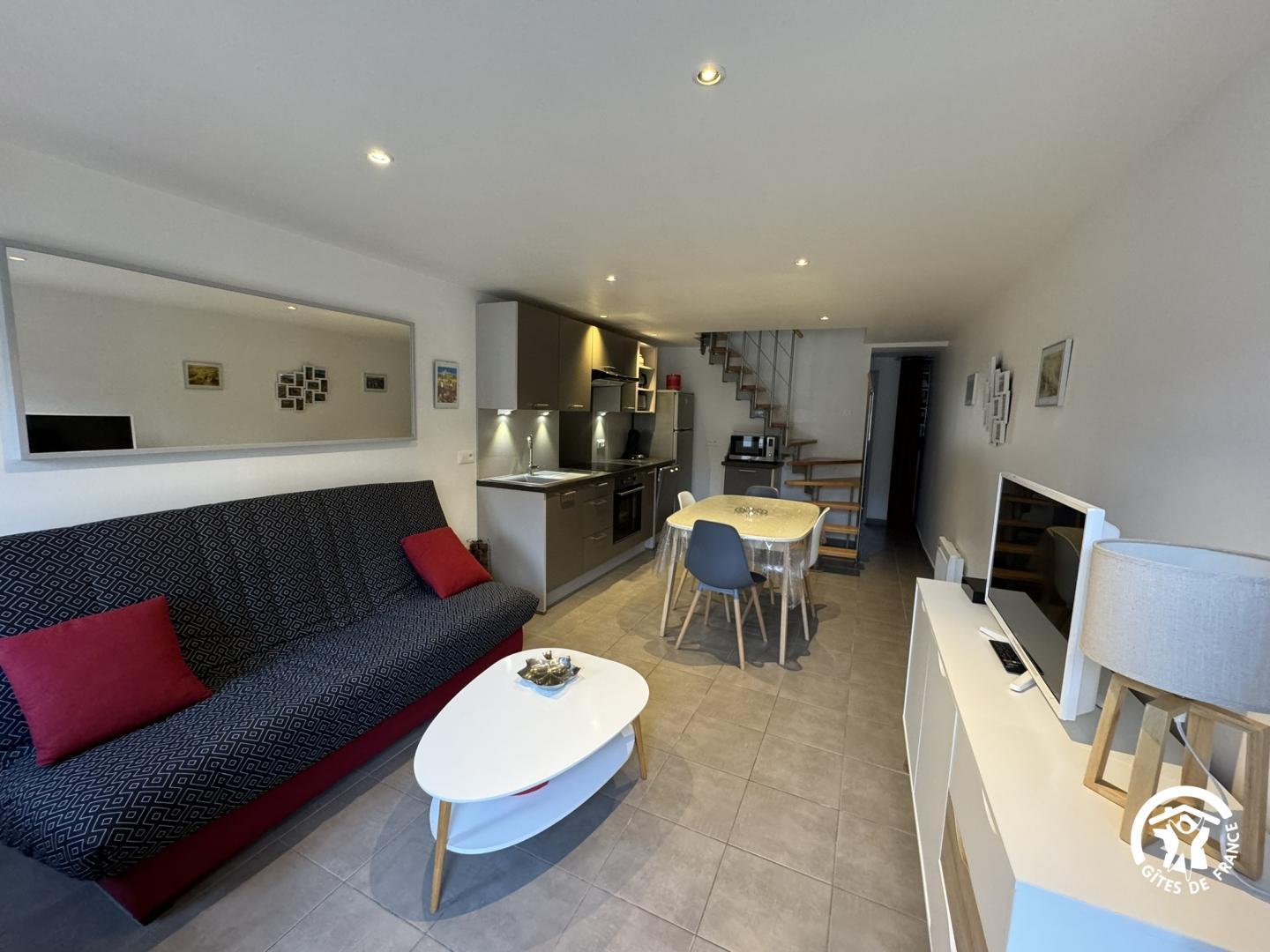 66G101530 5f47246bc4a64c34a3f48a0db9248caa