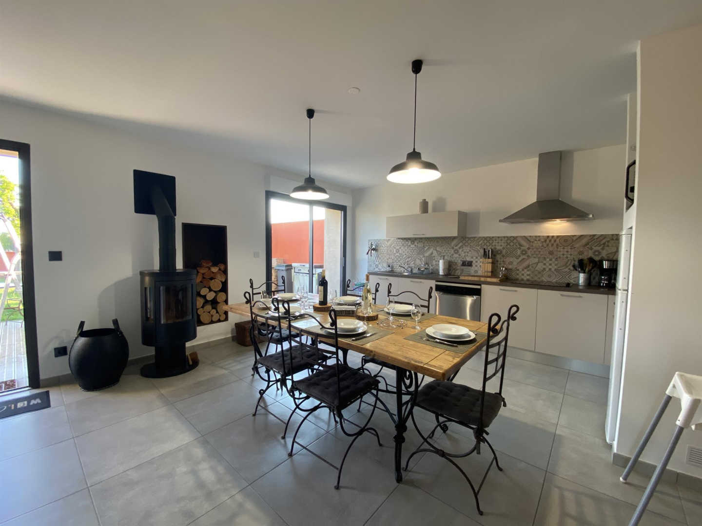 66G102601 2712eb8328c940bfb8a2272bdd5cd5c6