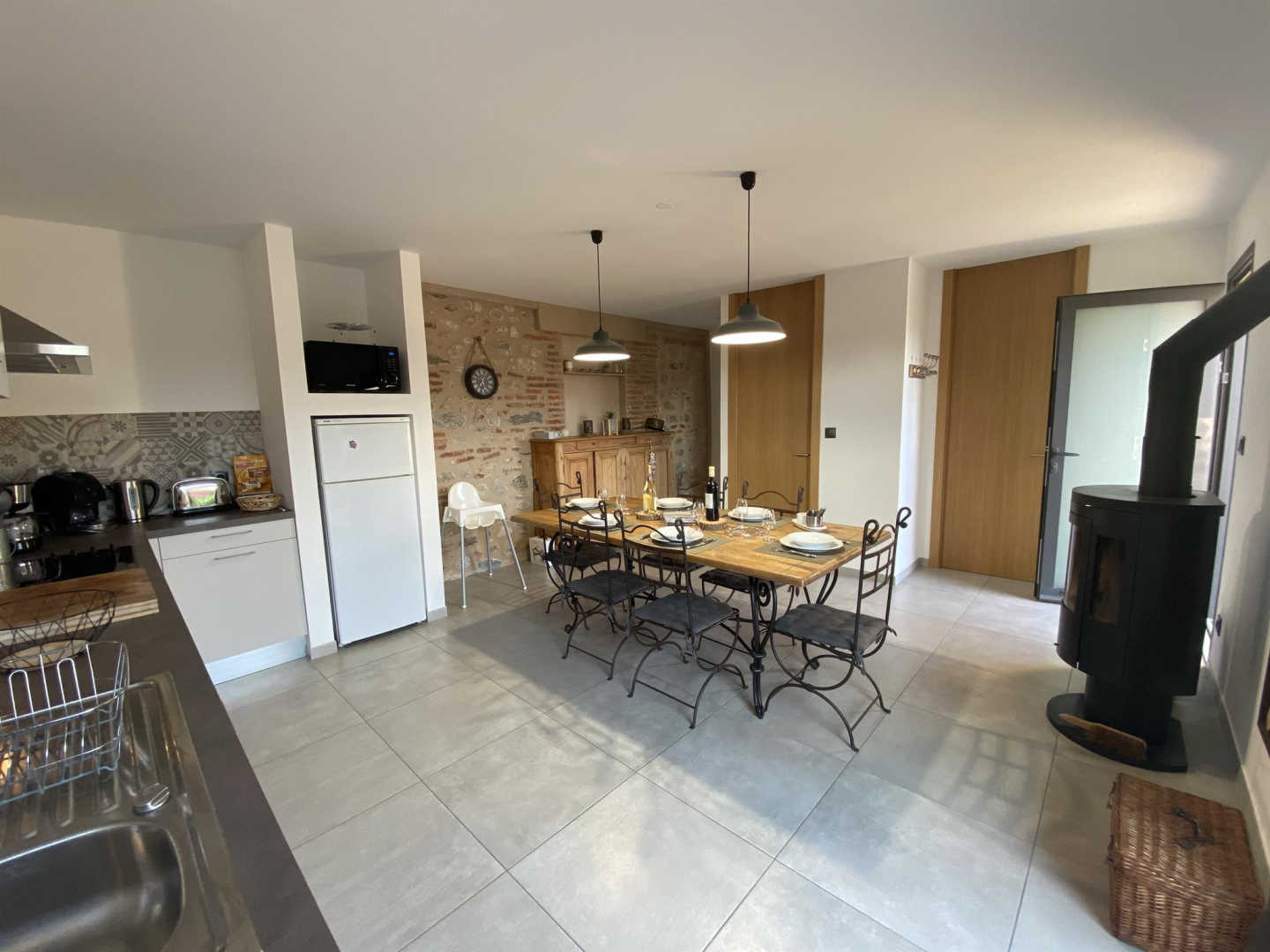 66G102601 7120a4892799460c9437abba35cef434