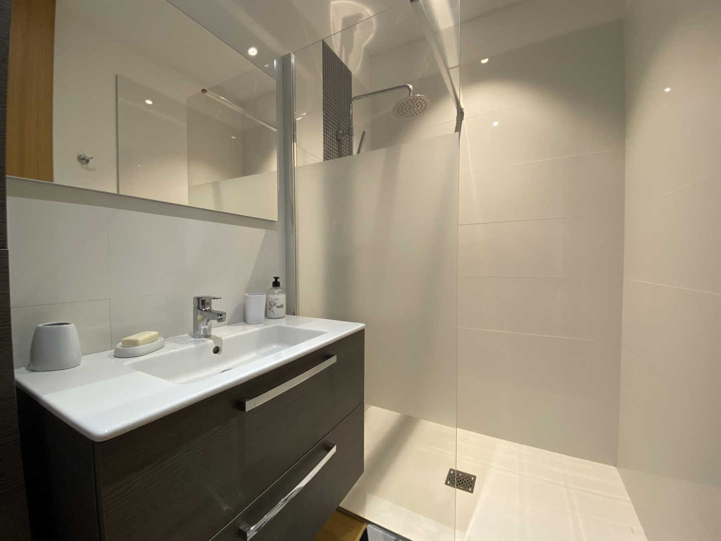 66G102601 c3999a3061344068b8ddc49ddb143db1