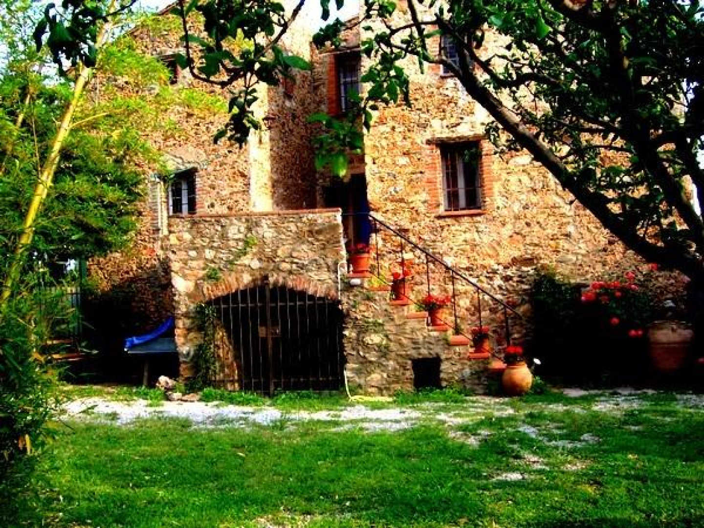 66G103301 d70022b175d0453f8264d985ba9de297