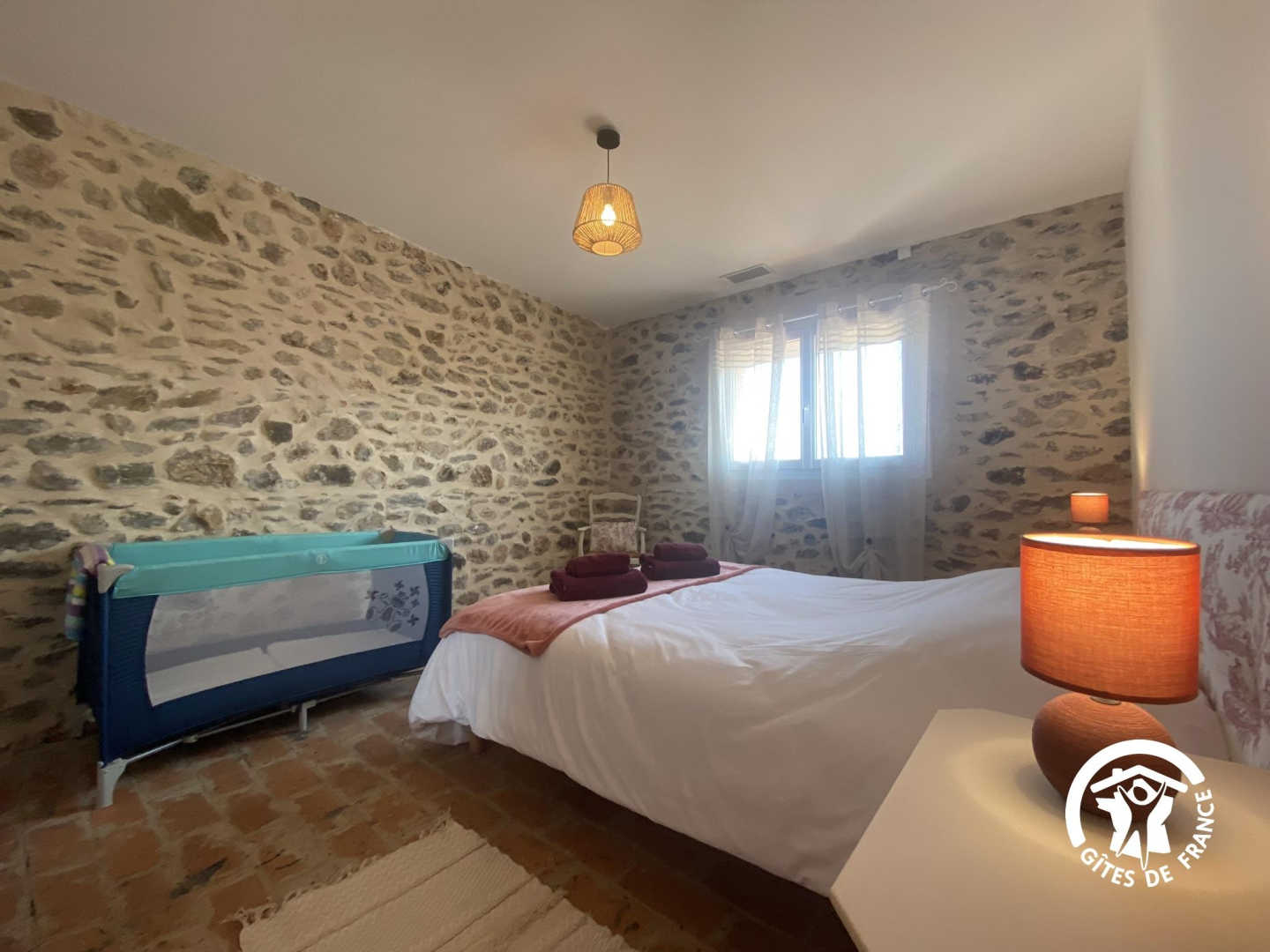 66G103304 4f946682cd1f4964a0e2f91016f9d423