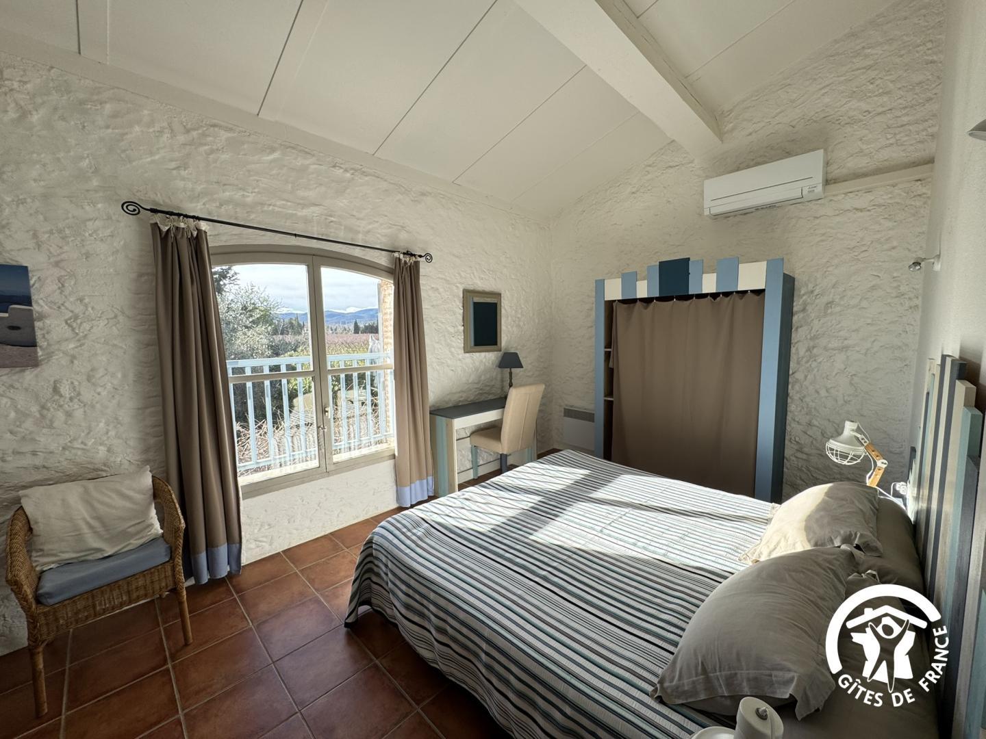 66G103305 4db0ca5eac144e0db0833eb0c077d626