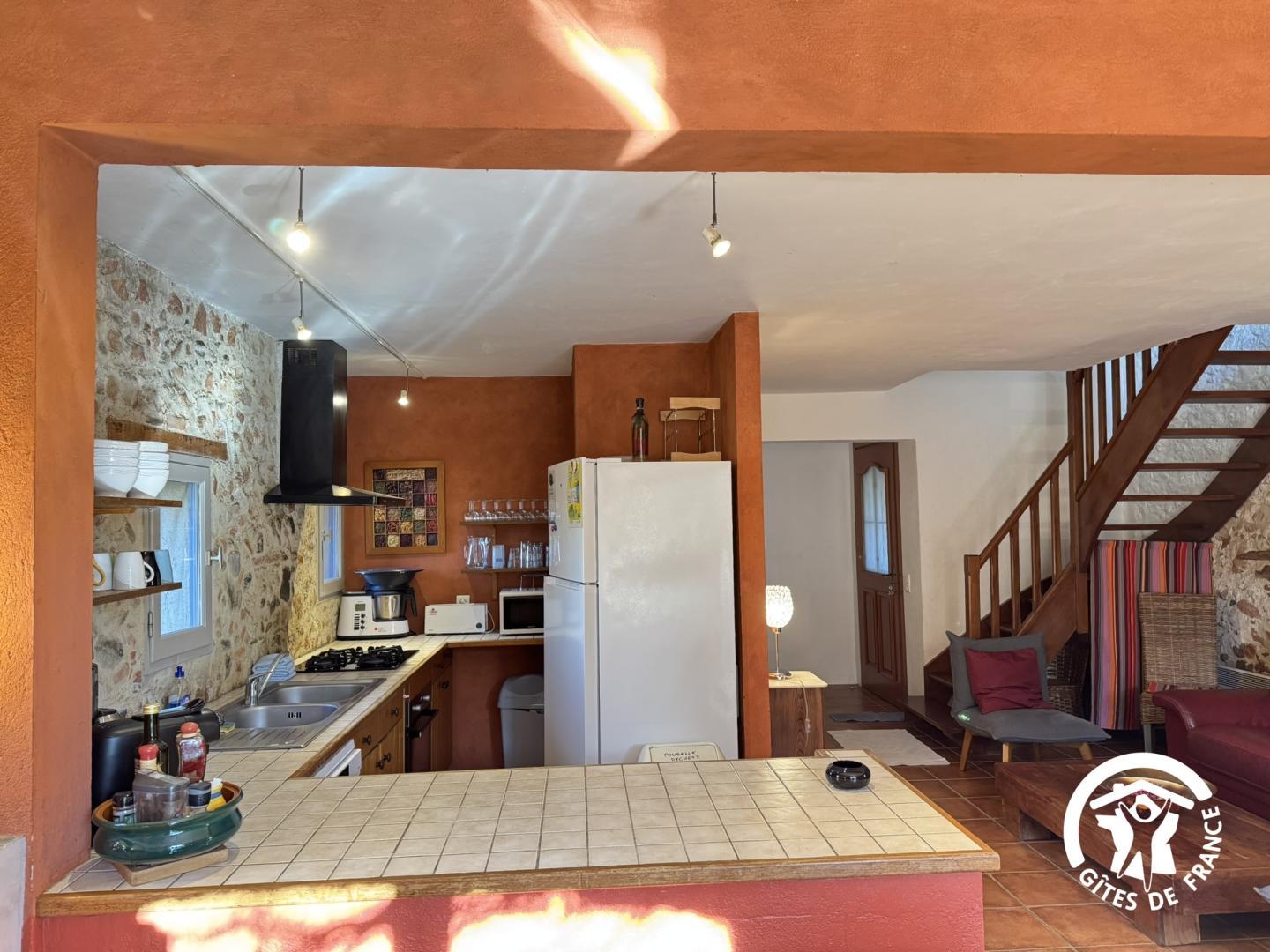 66G103305 bb8ab669d8754ea6bd1ae36abe654d71