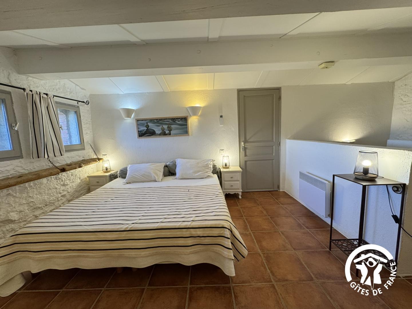 66G103305 d1e8800e7ae4411c81193d7f96c4005d