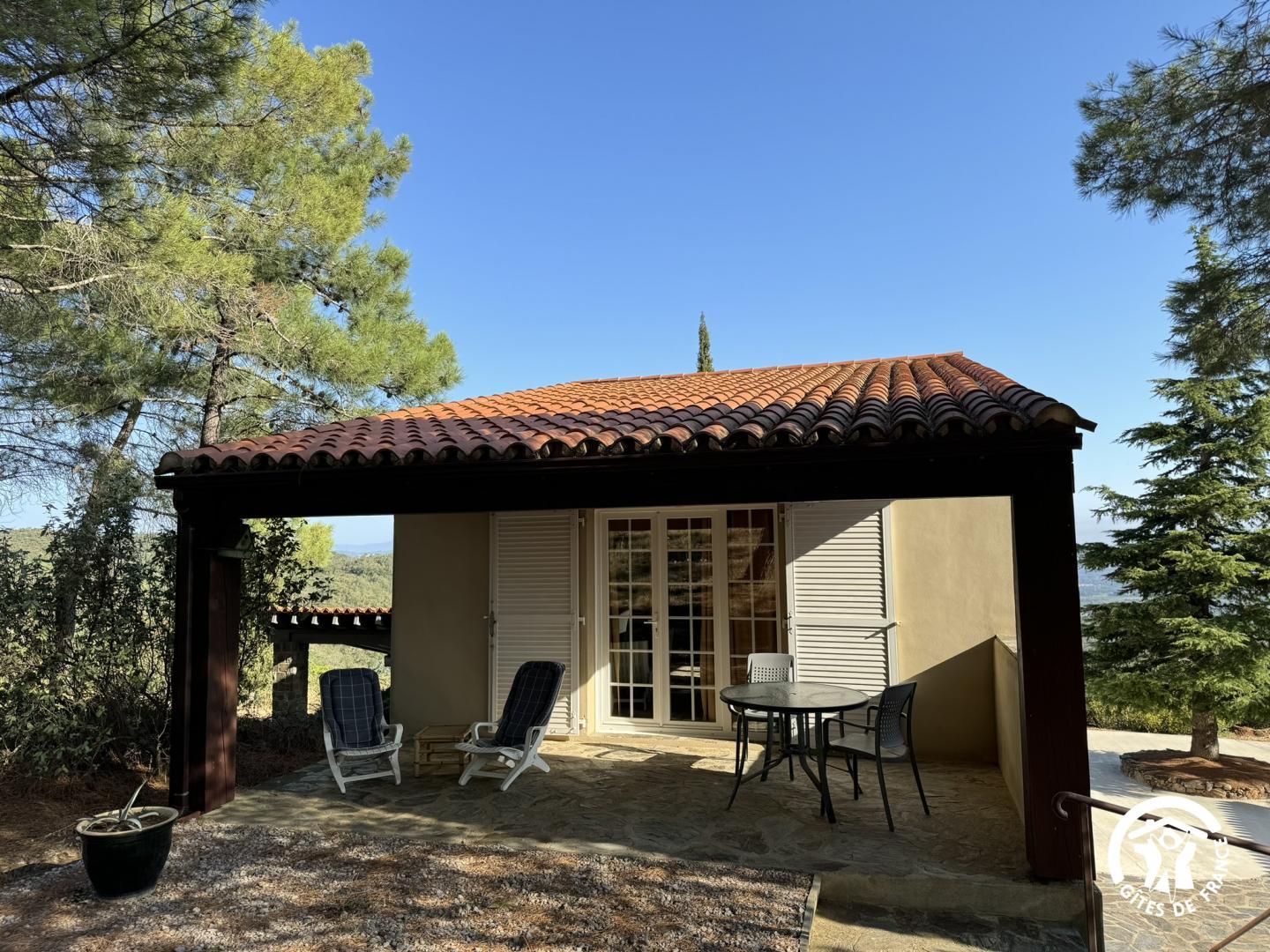 66G103306 3c18797c9f864b9b9e97060f2c8575eb