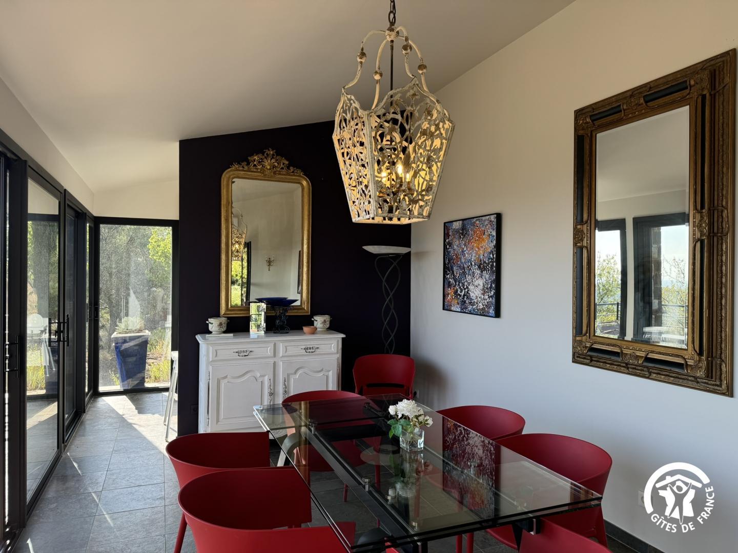 66G103306 41ee2994fe014031ab94c02c4cad3018