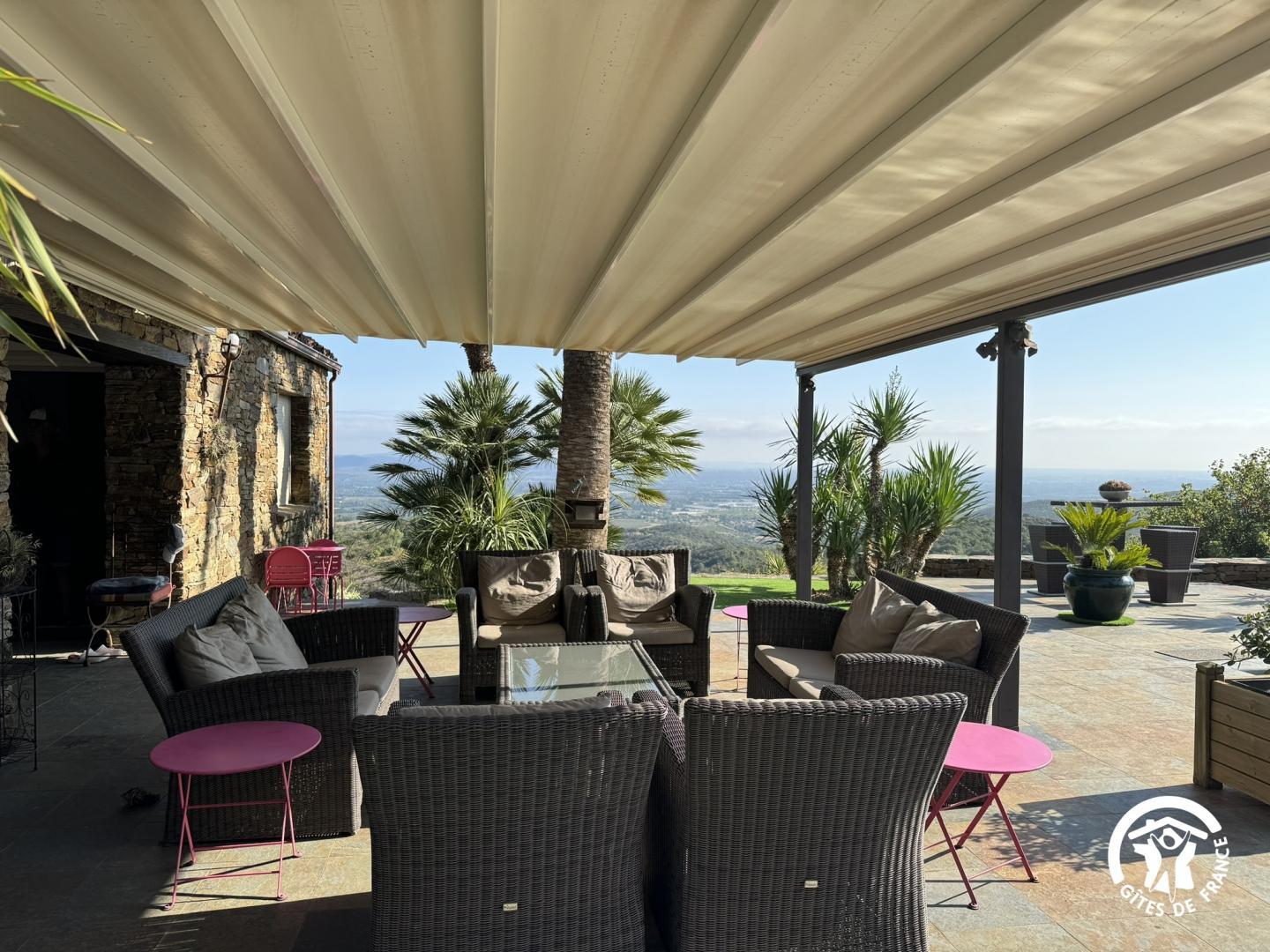 66G103306 532945746469423295c5218eeb10684e