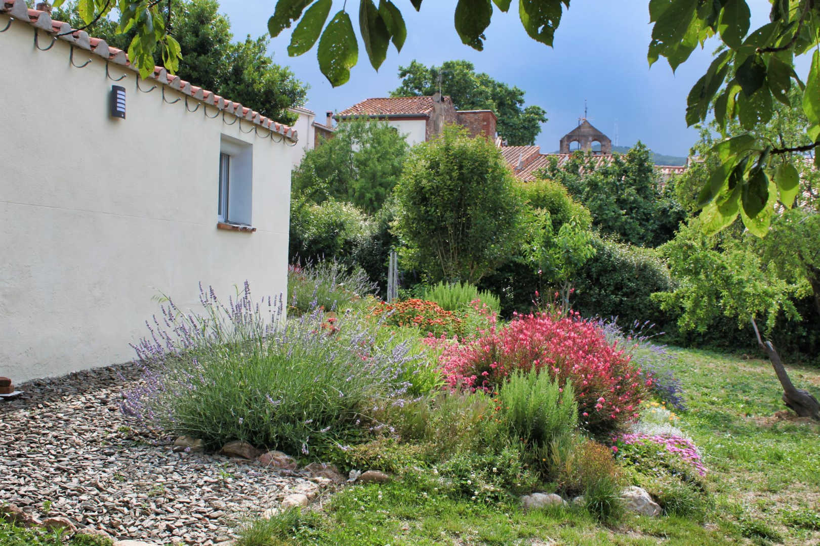 66G109903 a21c23c64d784e42aad58582813fe03e