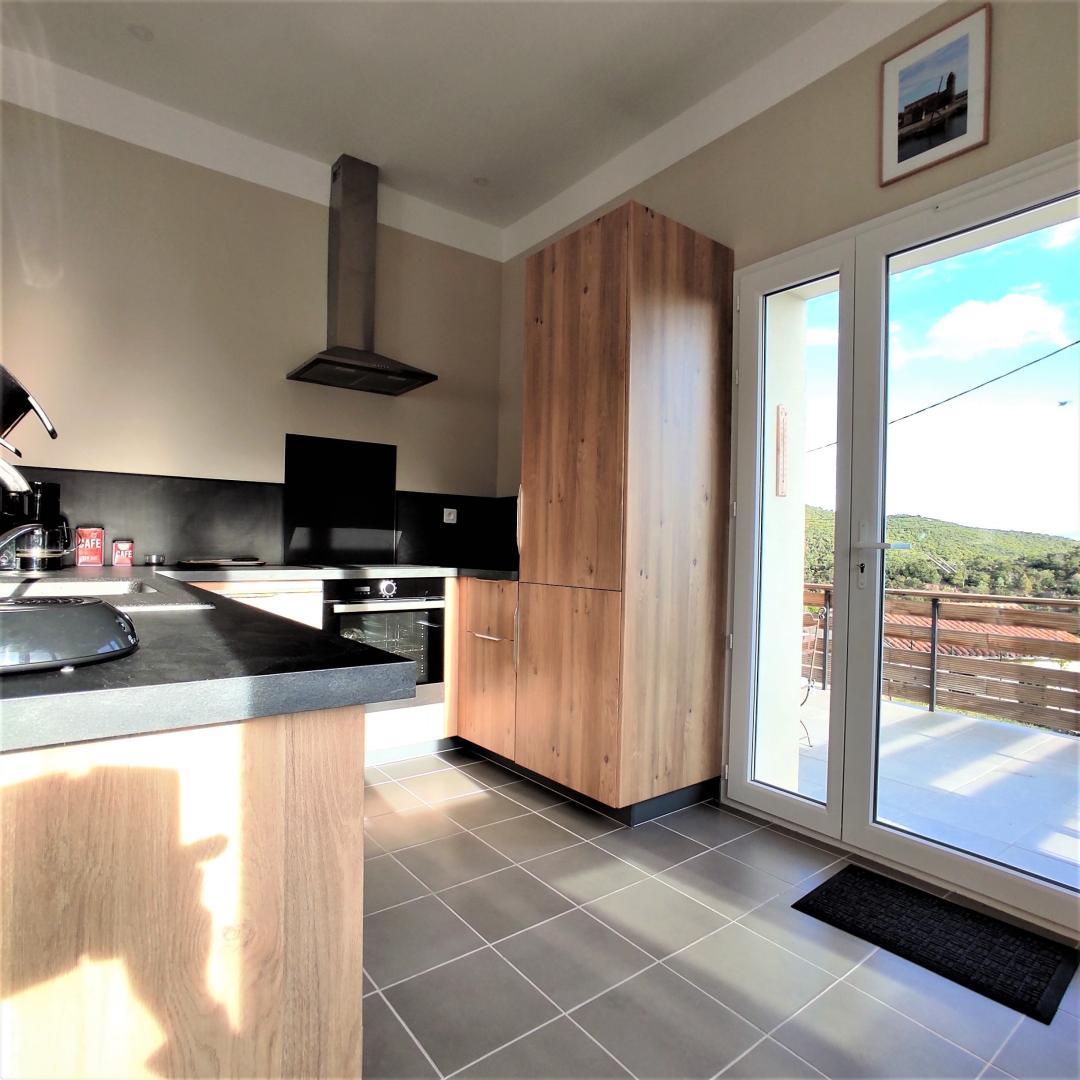 66G109904 088a7d69e5974d77ad11c7fa4b0c1cd8