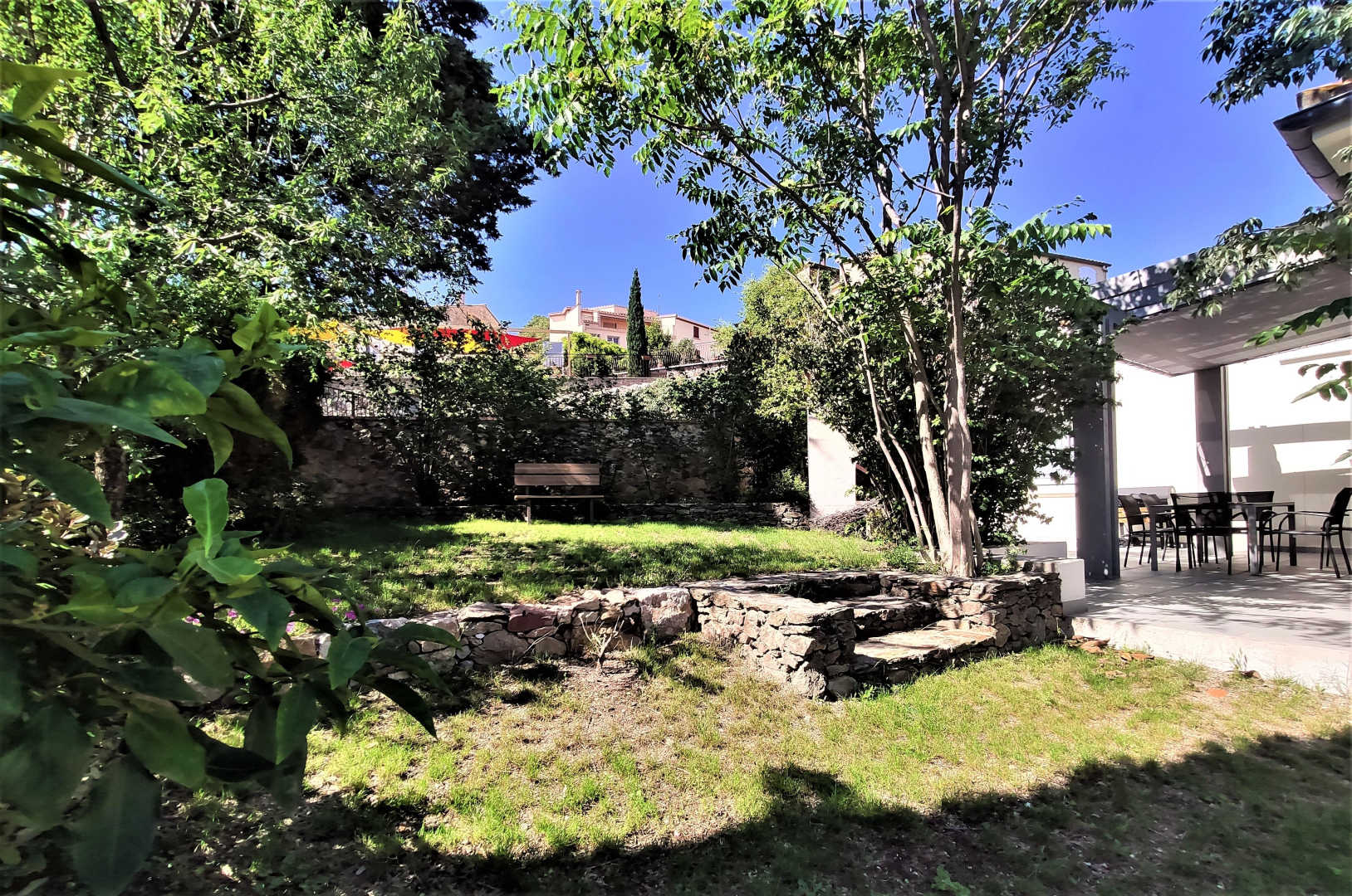 66G109904 85eccedc0c43443484191dce6230f17f