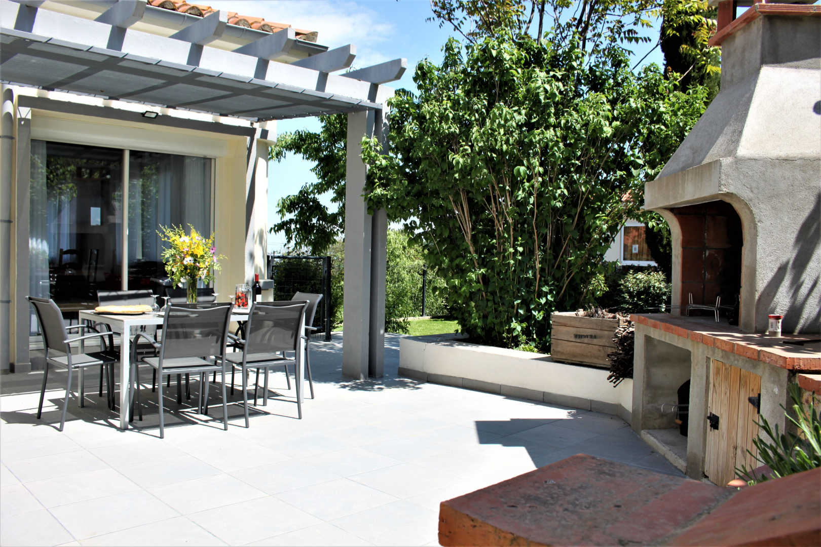 66G109904 86baff30594e4ca6a438cb6423450613