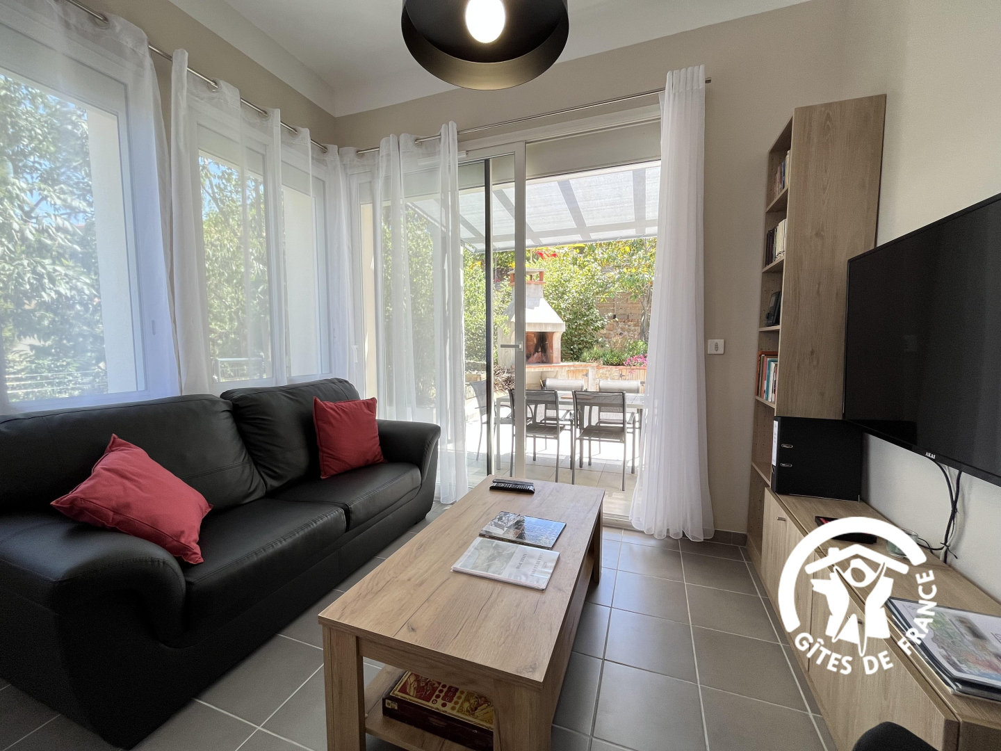 66G109904 e0241c42bf7f47718fedc74d3d470f27