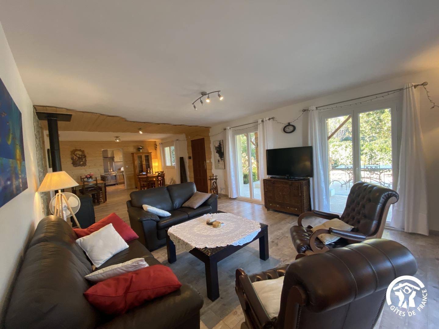 66G109905 42554eeae08340178b115aafa274da7d