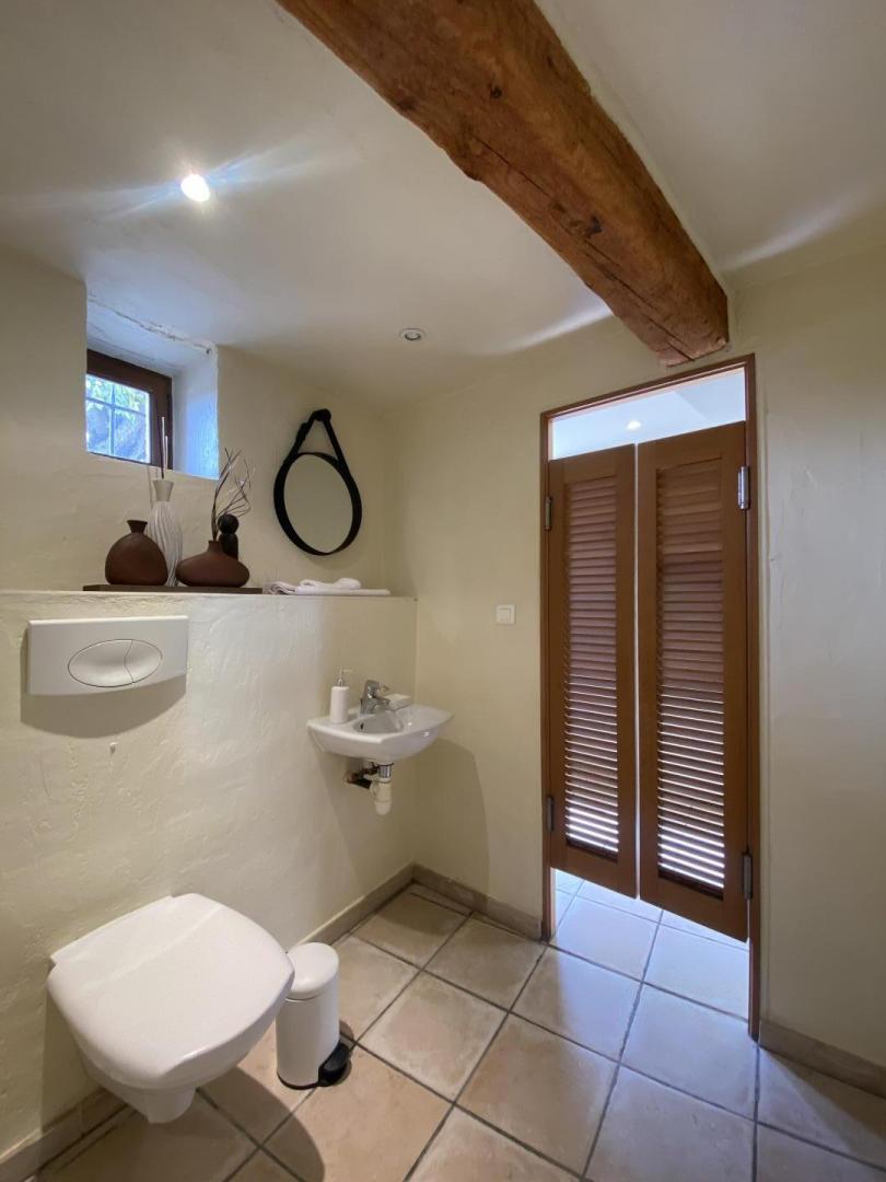 66G111201 067ac3010d1c4135b73f81cb20c966c5