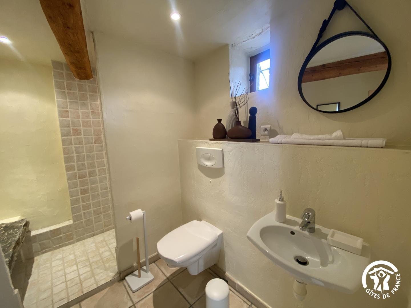 66G111201 55e5c20517224b40b7ea8f237936de54