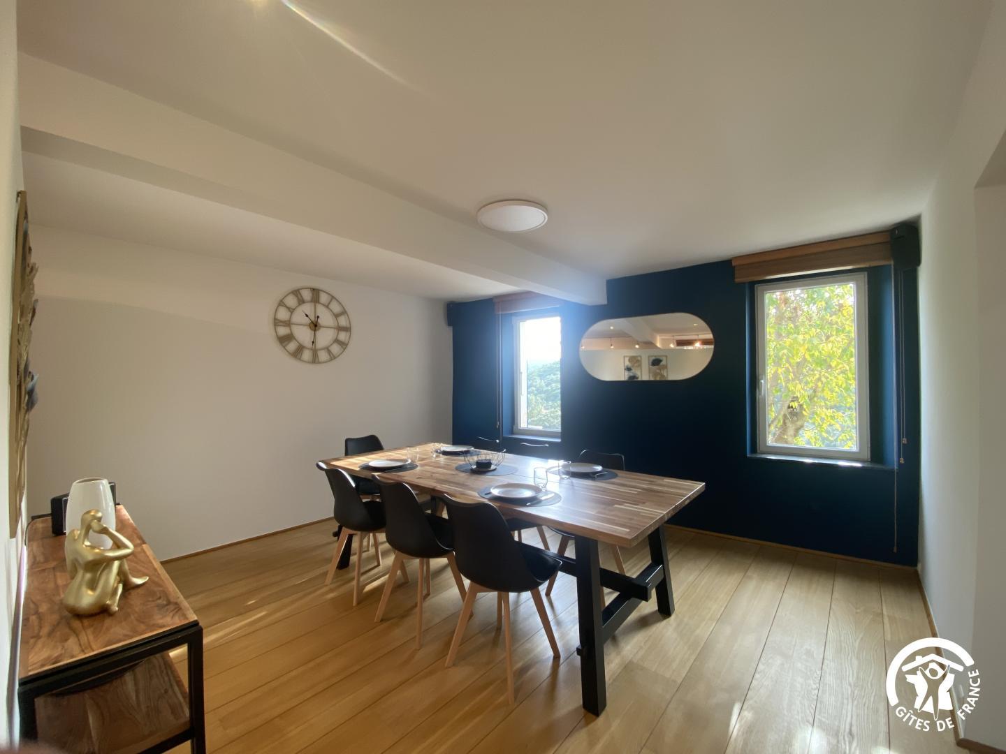 66G111201 a726a3d17c15419ba2aa89aa33b11a01