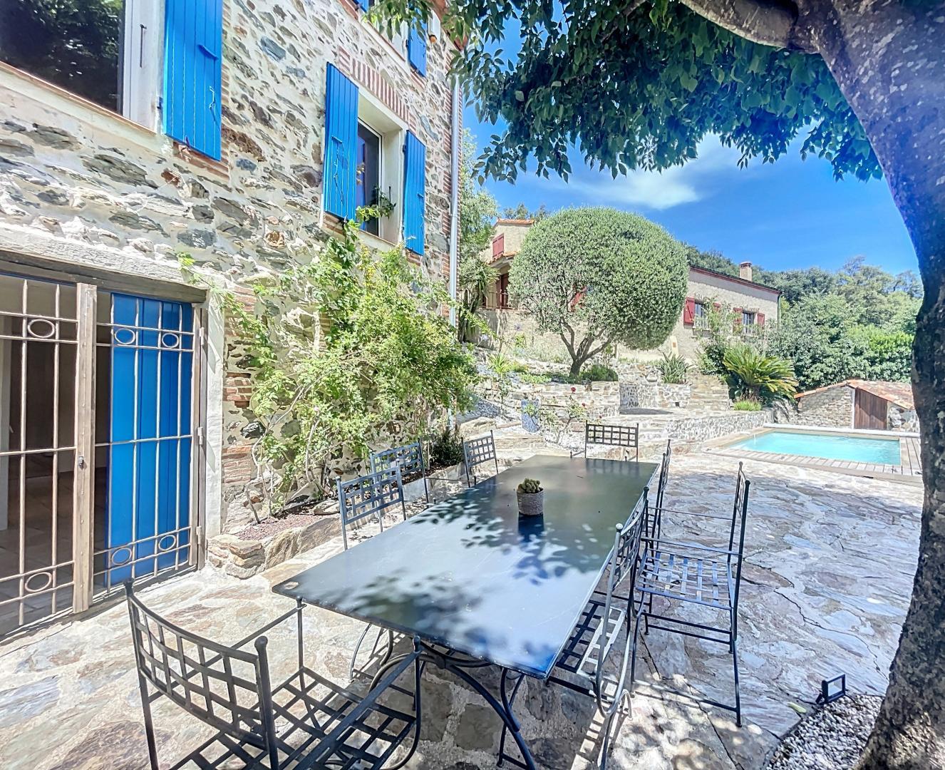 66G111201 b4ca7418c9dd4d059fc7fd526089ce7c