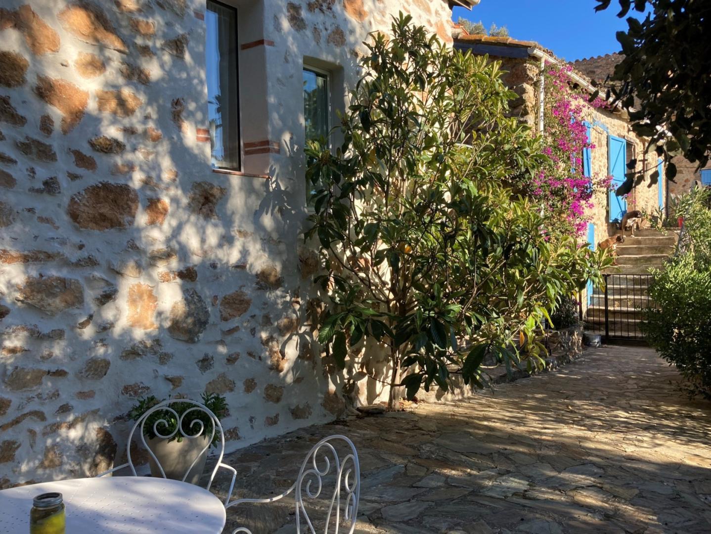 66G112605 303d8368c8c44391a9eff2a913ca7f40