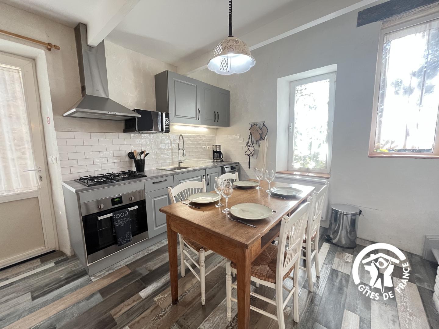 66G112605 714e06a44aba43368a722073b97095f2