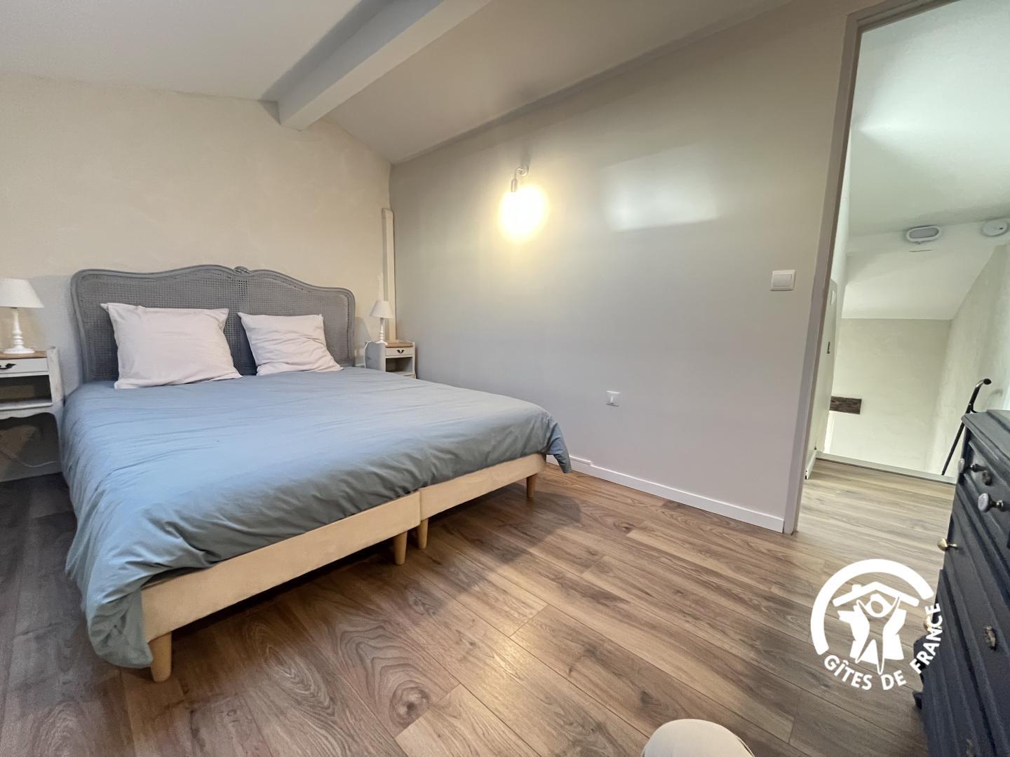 66G112605 8580e0e86a3d4bb1a4eb69519f7d93c1