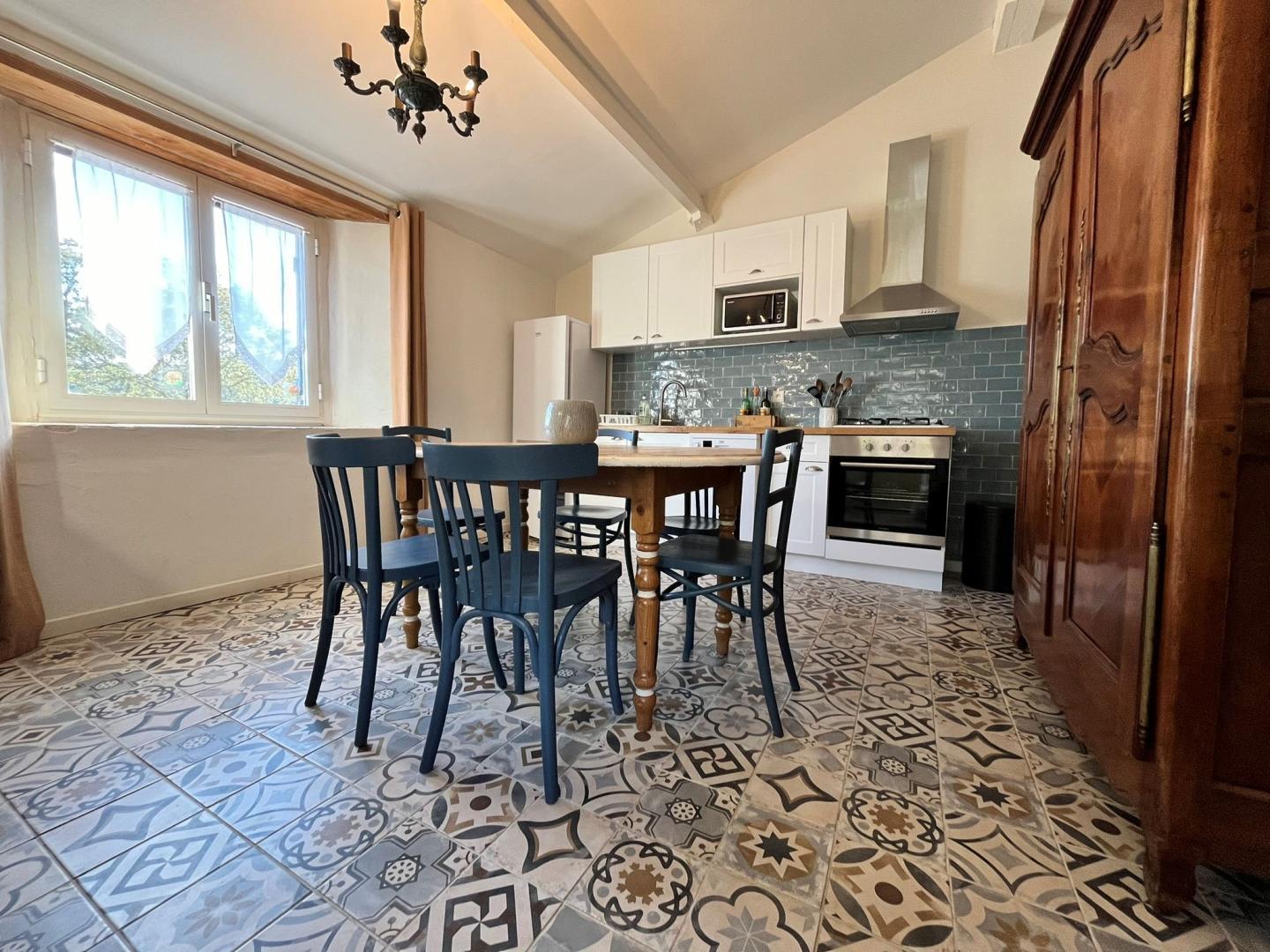 66G112606 264f4fbd42bd4672a1c3e3e0365a2f42