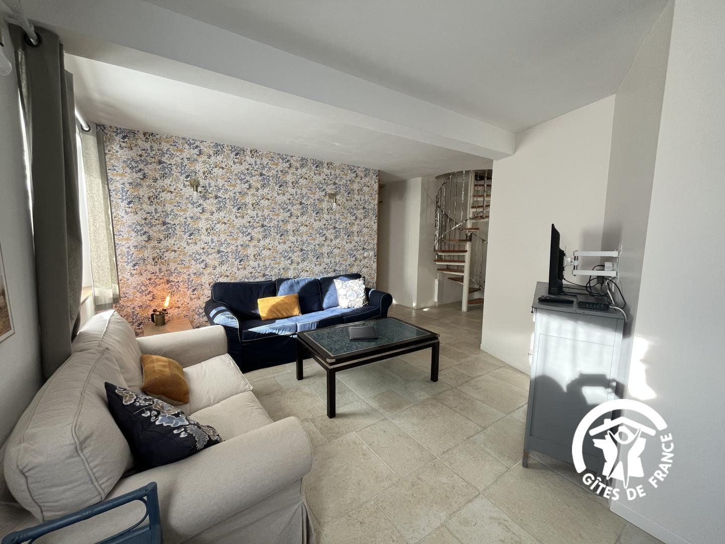 66G112606 8c5a5fe0d7e54e5e821b0158e12ea84e