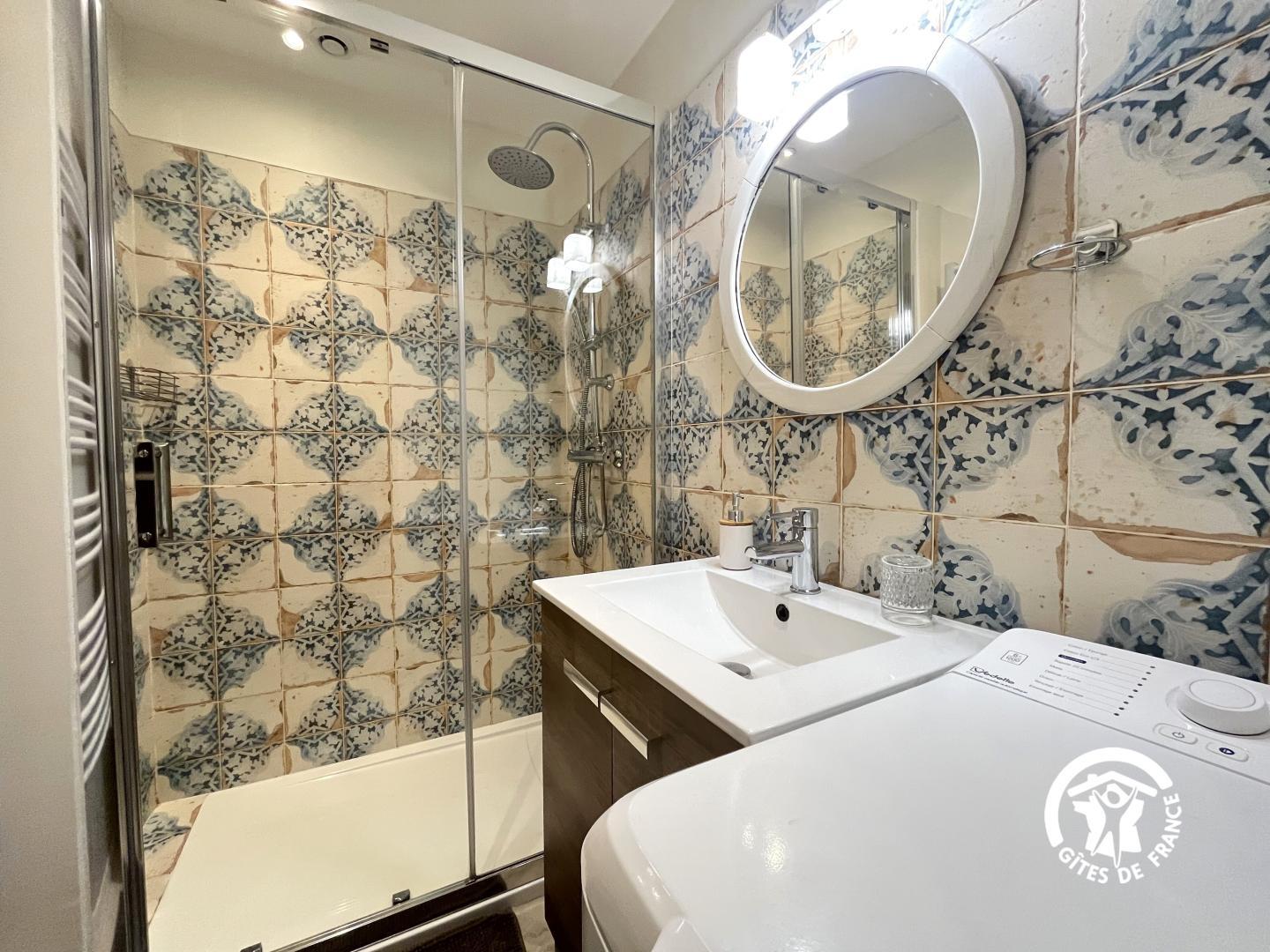 66G112607 c9b57fd662f440fa9584f279346bb5be