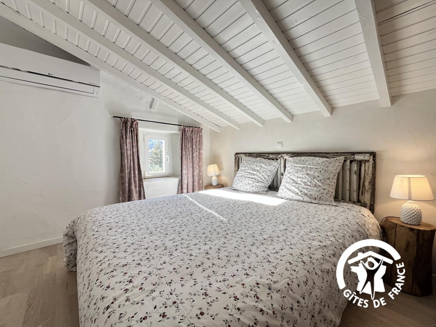 66G112609 1f181158002d45b6b251c709ca70f57f