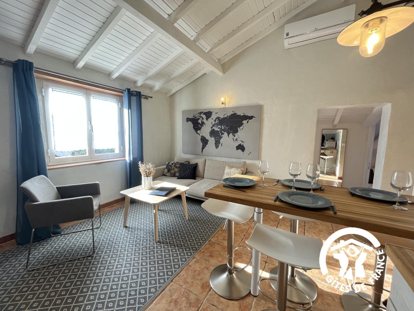 66G112609 8bc52ae274c44a308e76a818be659704