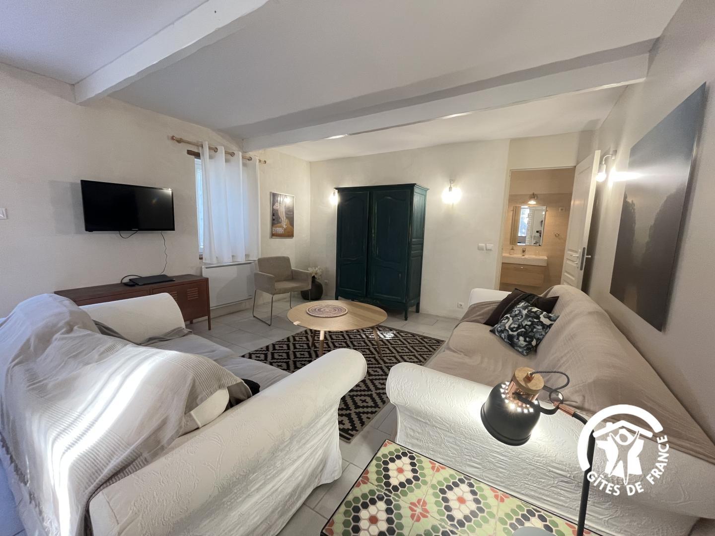 66G112610 188e2bd202284a0485d357ff53f4752d