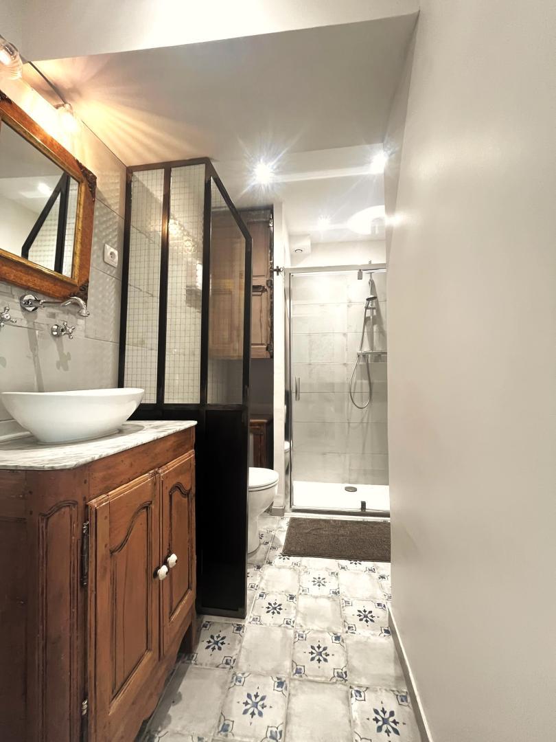 66G112610 ac4ad11054c84b4f95d36e452ff372fd