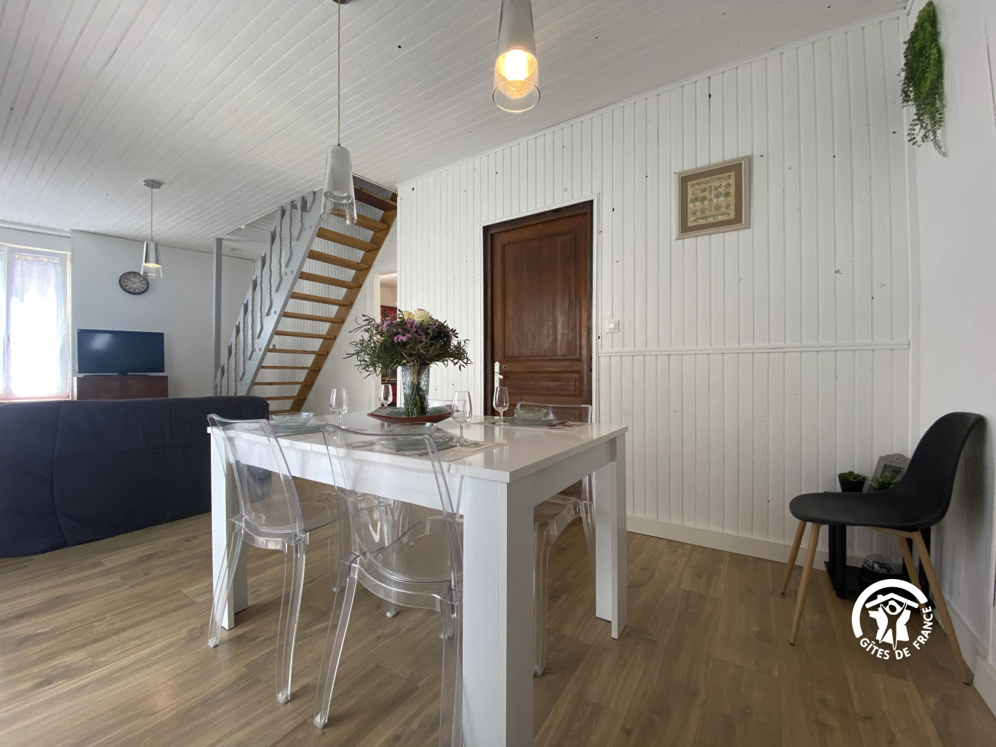 66G113410 73d9a3d9187f47c4ae05e0c4e58e98b2