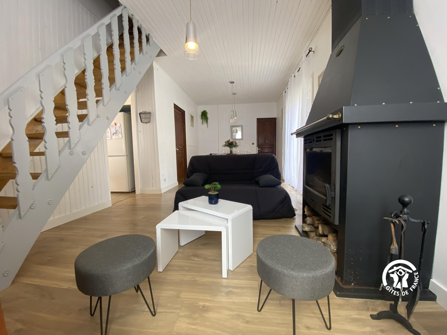 66G113410 7888863aae1748a0976c9c3338cb40c9