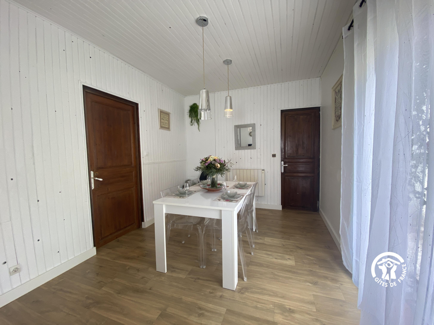 66G113410 b4c92273aec3466bb0b31adb59f233e9