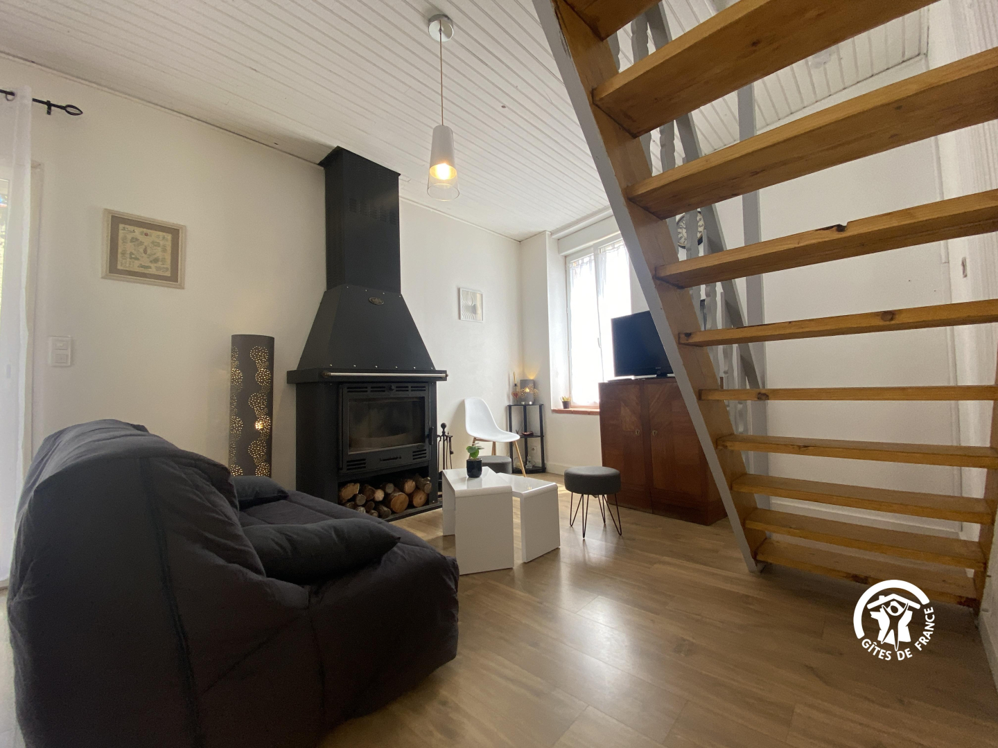 66G113410 e58be6cc6c5c4eb1827ae2124376e3f1