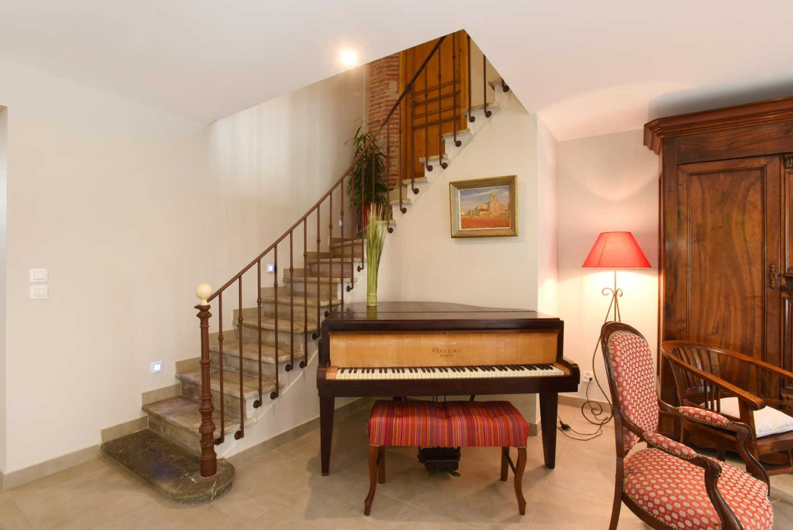 66G117005 4da6a16b6bfa426cbf0cb2844e8c808d