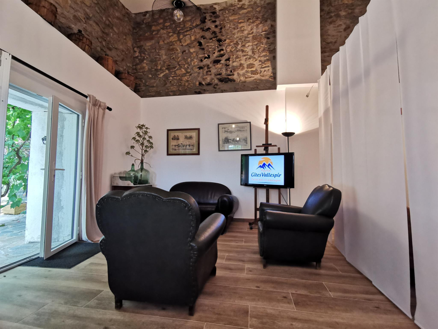 DAMA JANA, Taulis - photo 112
