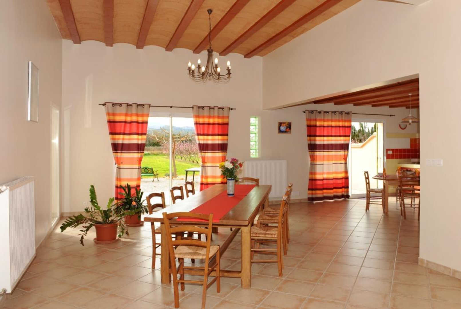 66G121025 6d7671cdf5854bddbb921b7318dac554