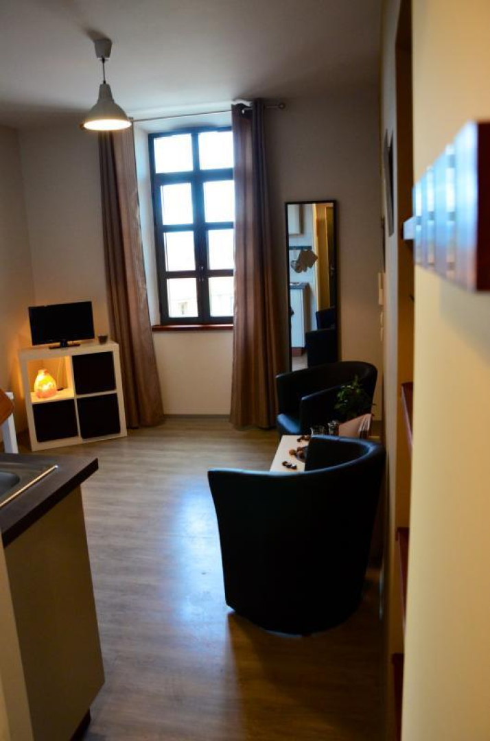 66G121033 b0b69ca36f5d4c38b1352b5c96ffcc68