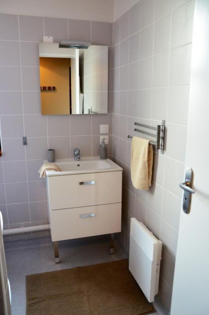 66G121033 bbd69be0522c43c79f77c40d02c23bd3